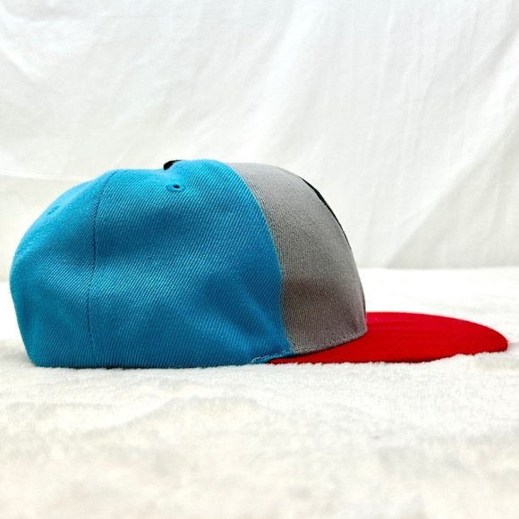 Superman Cartoon Figure DC Comics Adult Snapback Cap Hat Six Flags Gray Red Blue - Picture 3 of 11